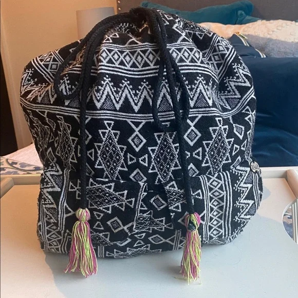 Billabong Sandy Streets Black and White Print
Backpack - Picture 15 of 17